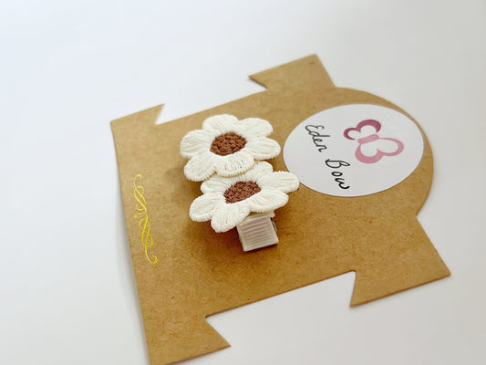 White flower crochet