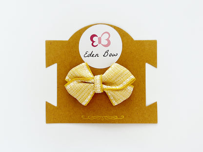 Buttercream stitch bow