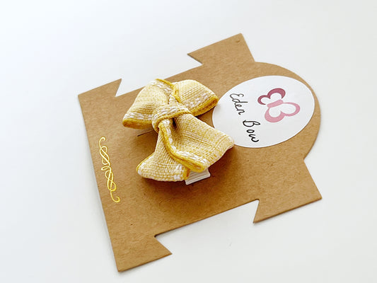 Buttercream stitch bow